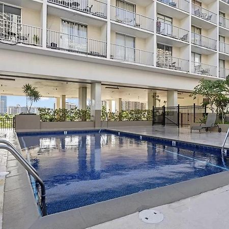 Gem Of Waikiki At Inn On The Park Гонолулу Экстерьер фото